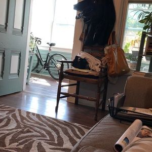 Meet your Posher, Rona